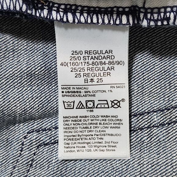 NWT Gap Womens Girlfriend Mid Rise Jeans Distressed Raw Hem Blue Size 25/0 - Picture 10 of 12